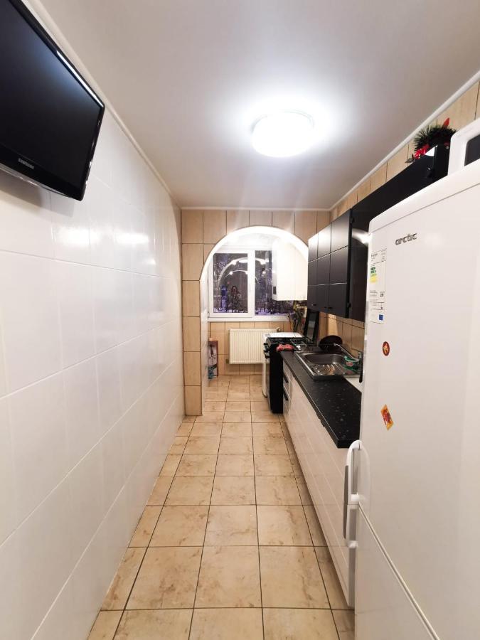 105500 Apartment Buşteni Екстериор снимка